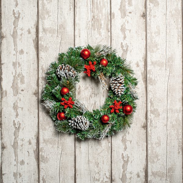 40cm Red Dressed Wreath - Image 2
